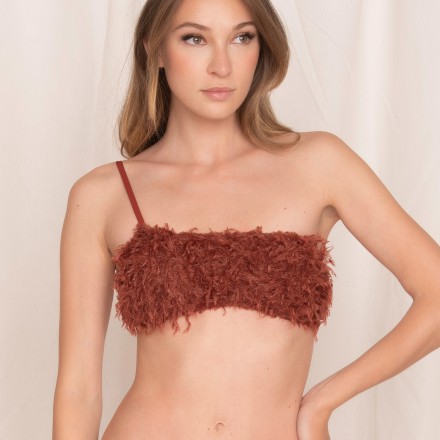 ONE SHOULDER PLUMES