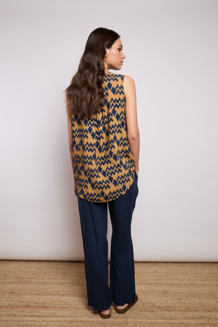 CHEVRON SLEEVELESS BLUE
